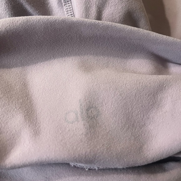 ALO Coast Capri high waist leggings mauve size medium - Picture 7 of 11